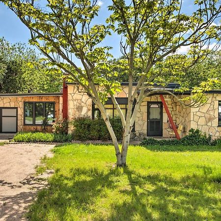 Remodeled Retro Home With Deck, Walk To Main Street! Blanco Extérieur photo
