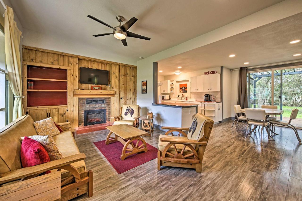 Remodeled Retro Home With Deck, Walk To Main Street! Blanco Extérieur photo