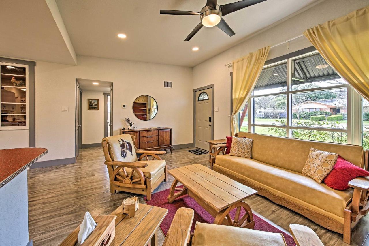 Remodeled Retro Home With Deck, Walk To Main Street! Blanco Extérieur photo