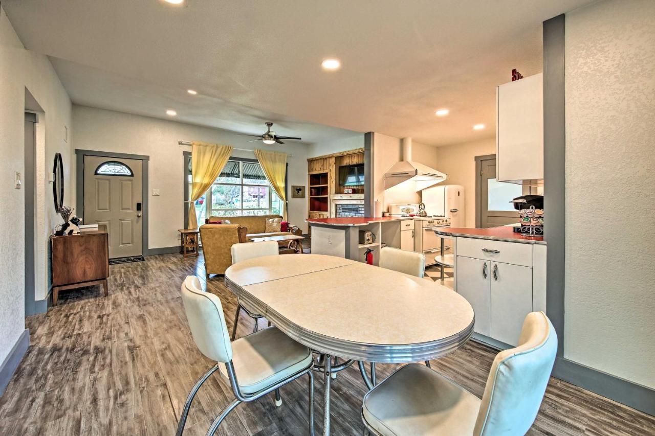 Remodeled Retro Home With Deck, Walk To Main Street! Blanco Extérieur photo